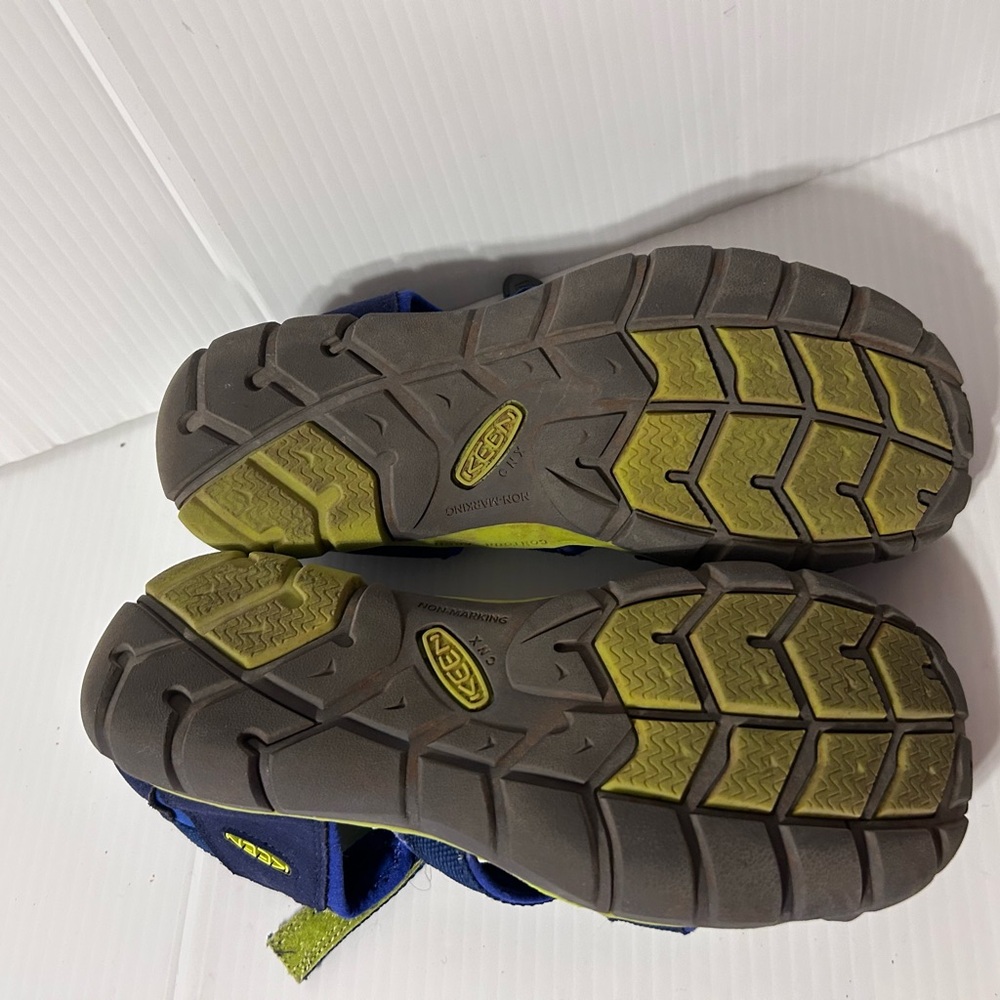 Keen fishermen sandals shoe kids youth size 6 - Picture 6 of 7